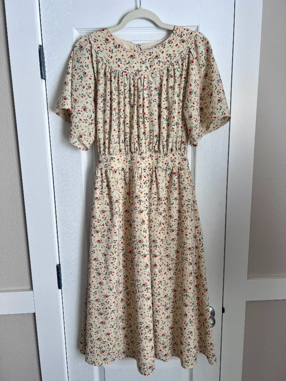 Sweet Salt Cream Ditsy Floral Flutter Sleeve Midi Dress - Size 2